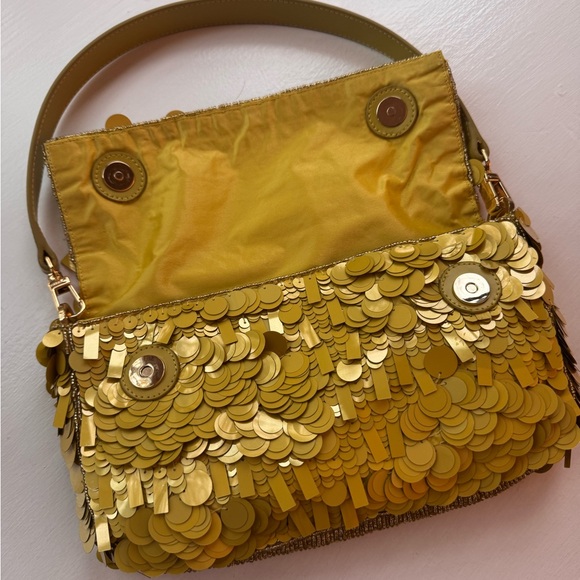 NWOB STAUD SEQUIN BAG 💛✨ - Picture 11 of 17